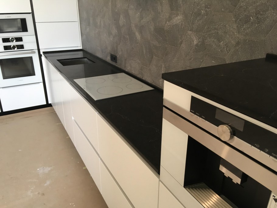 Still Stone Rhodesia Black gt8627