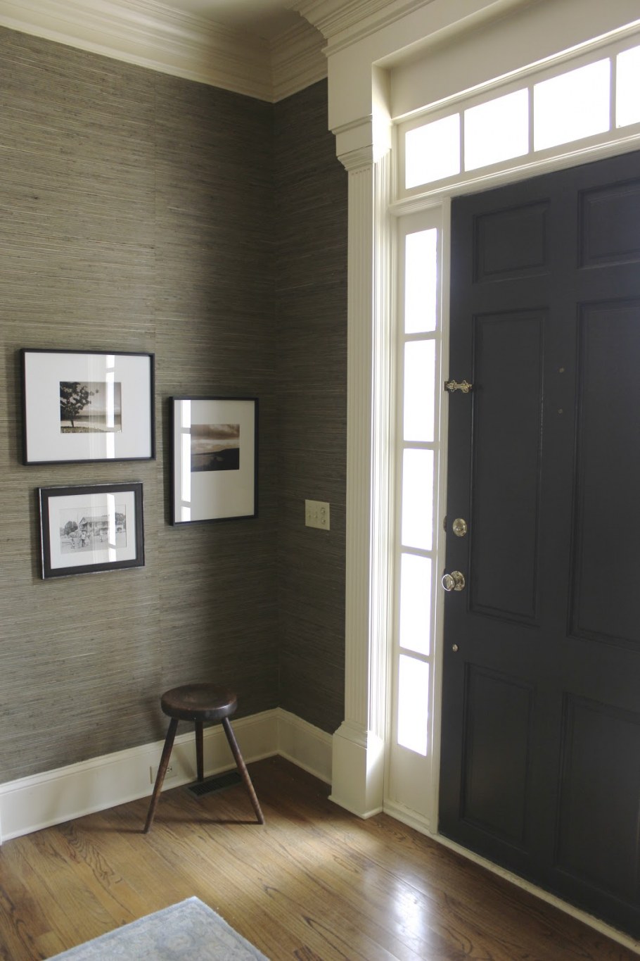 Обои в прихожую