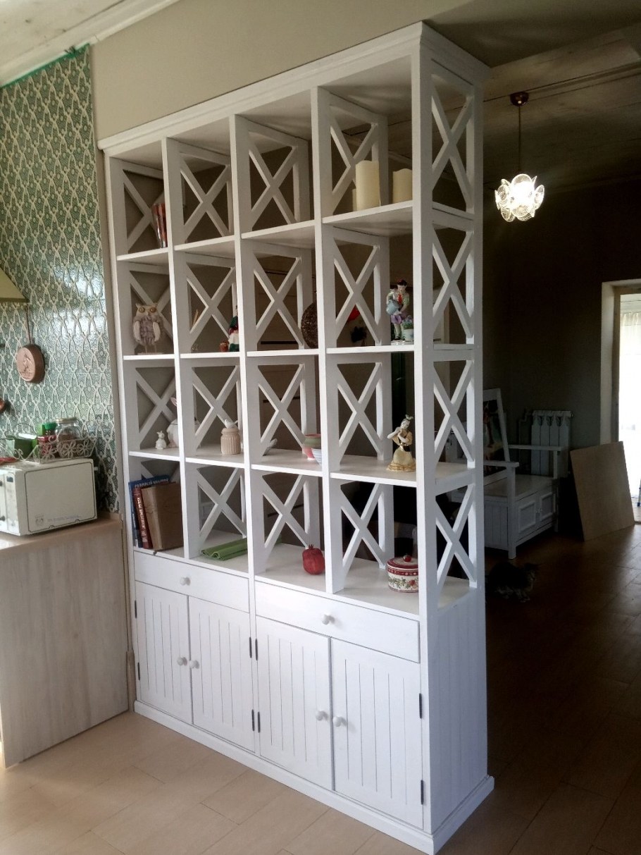 Перегородка из стеллажа