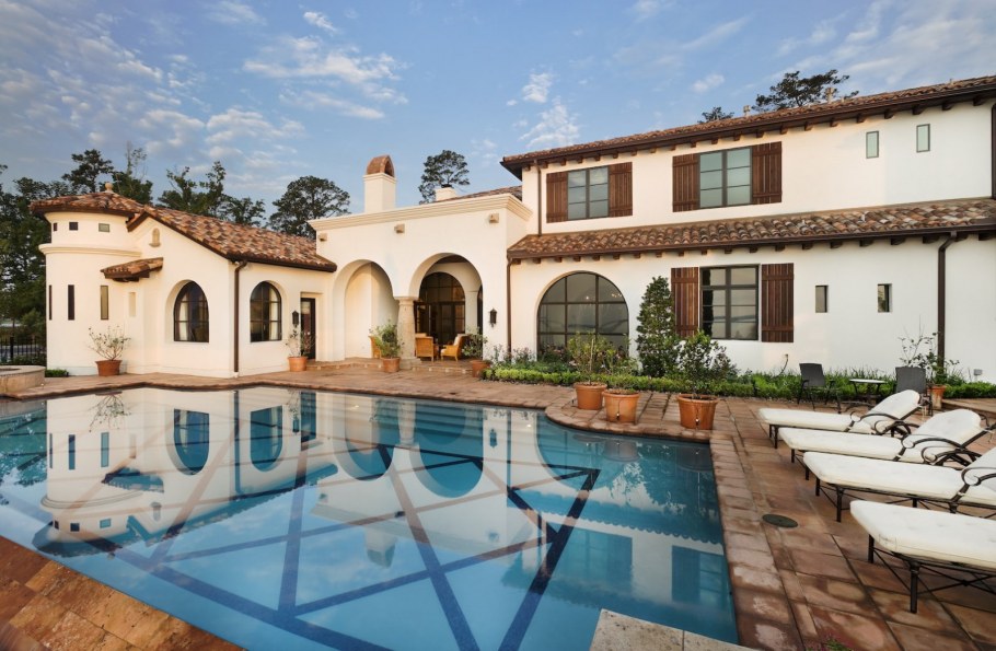 Виллы в испанском колониальном стиле