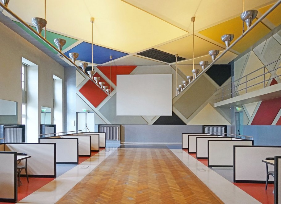 Тео Ван Дусбург кафе Обетт в Страсбурге