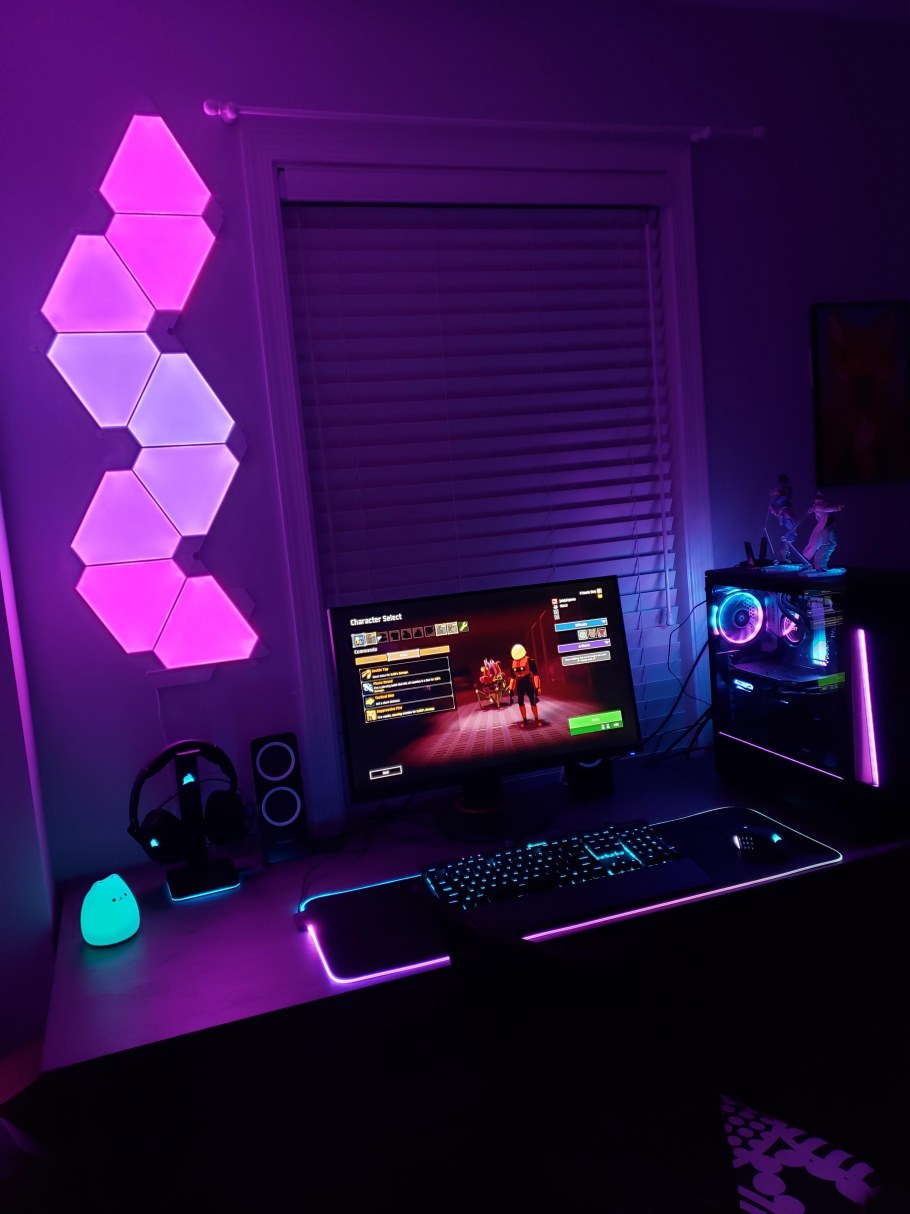 Игровая комната с подсветкой