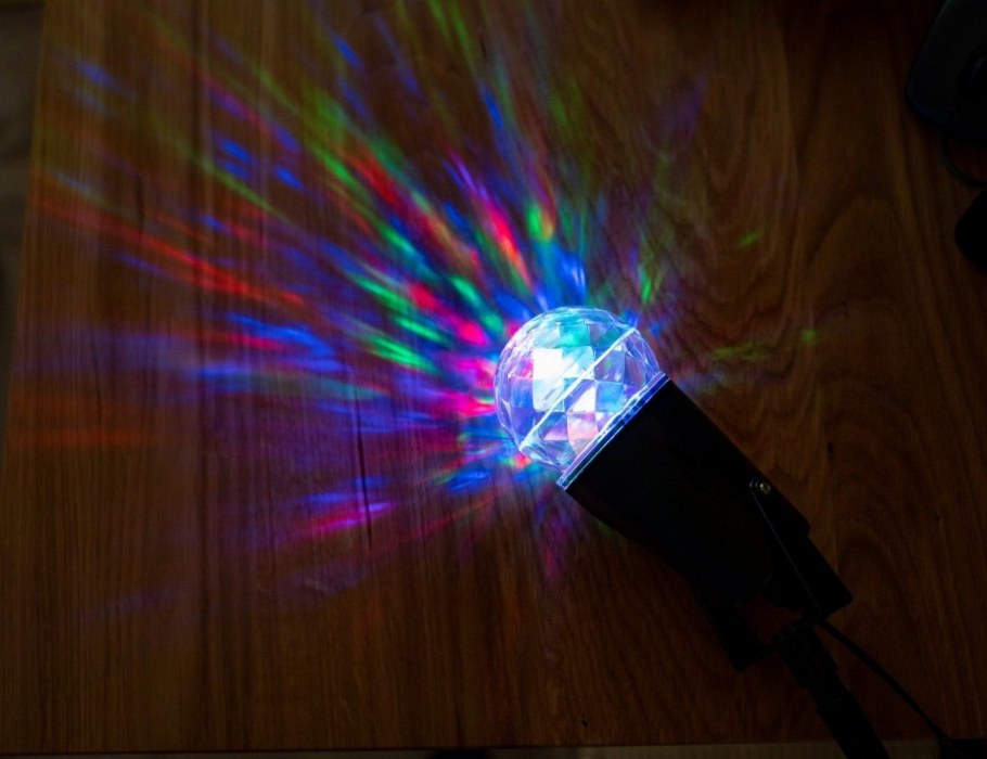 Светильник цветной крутящийся