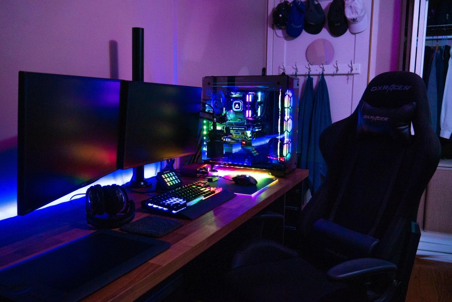 Комната геймера с подсветкой
