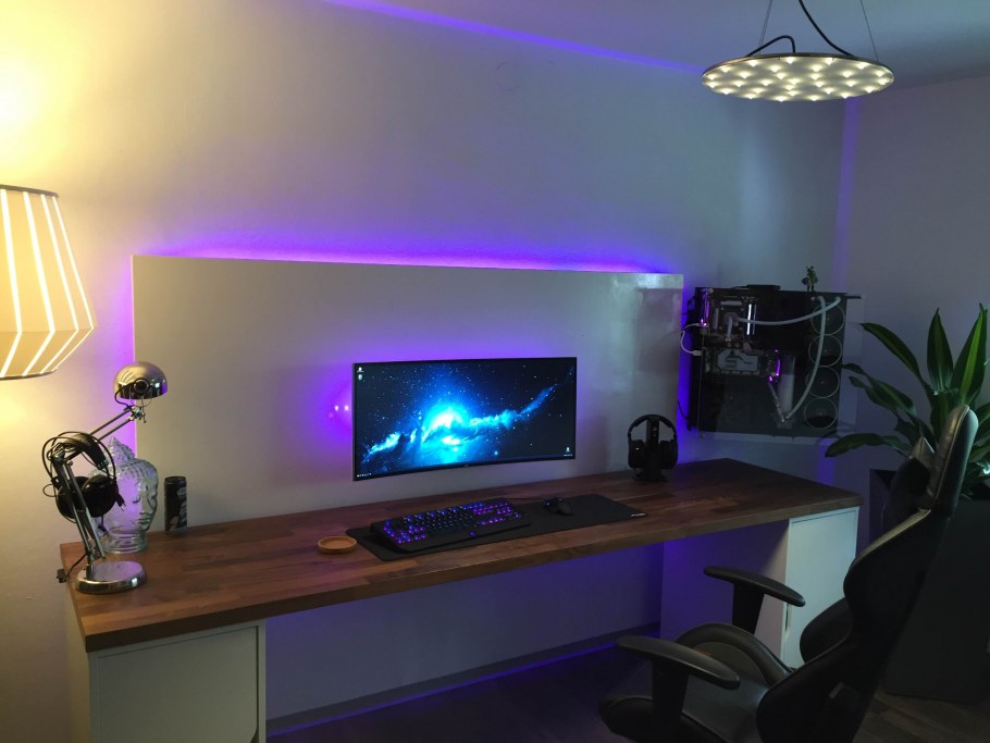 Игровая комната геймера