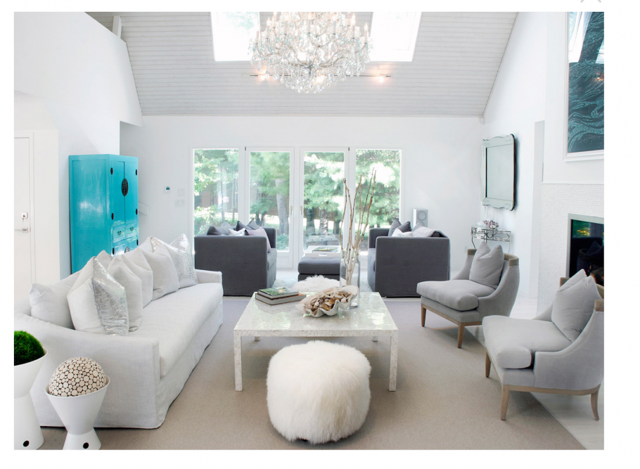 Интерьер белой спальни