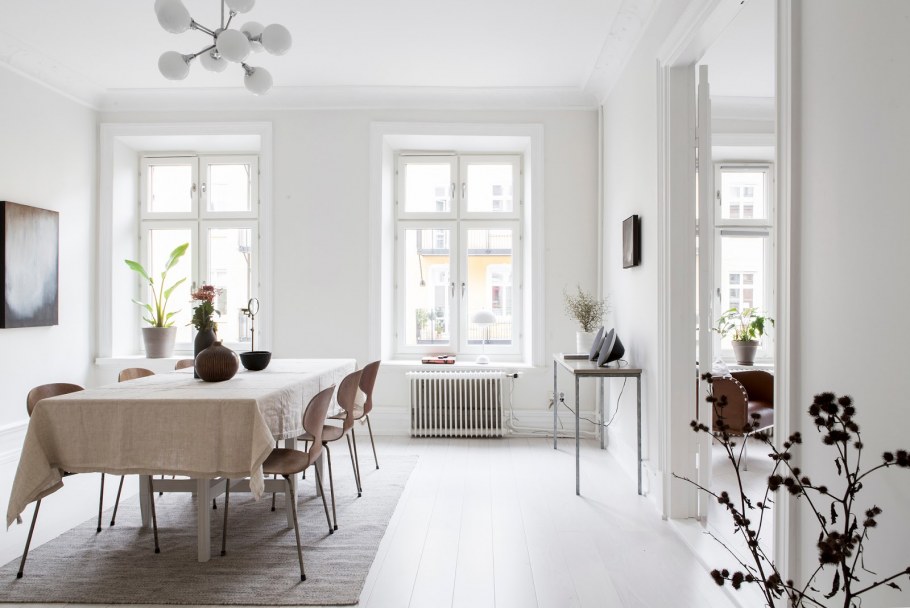 Интерьер светлой комнаты