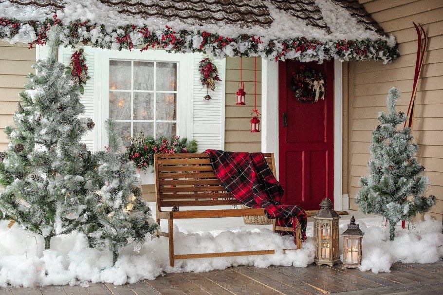 Новогоднее украшение террасы