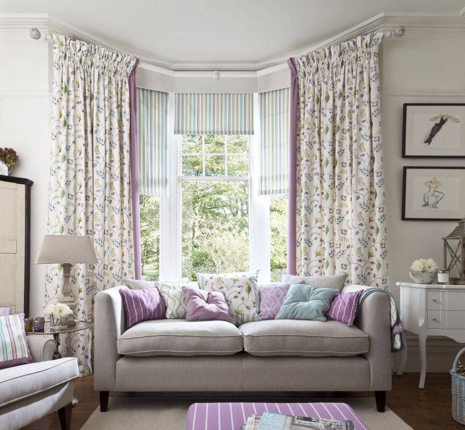 Гостиная с эркерным окном