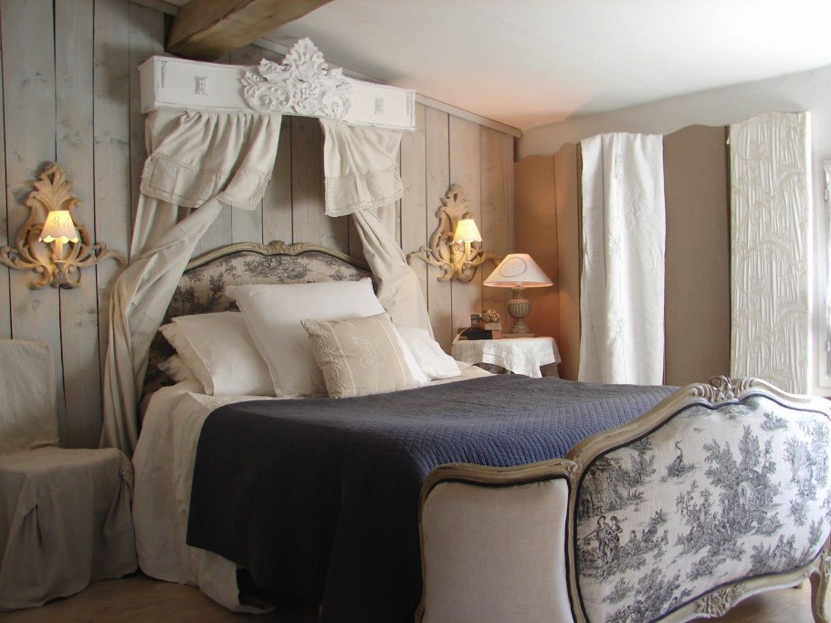 Комната во французском стиле