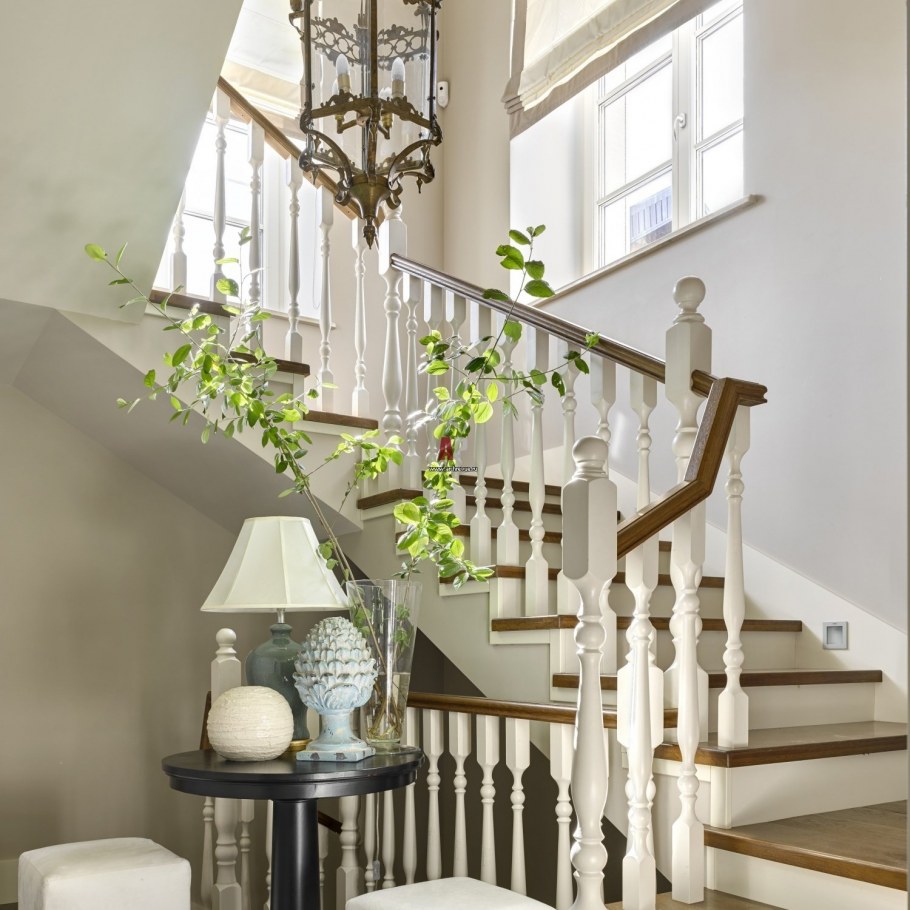 Лестница в прованском стиле