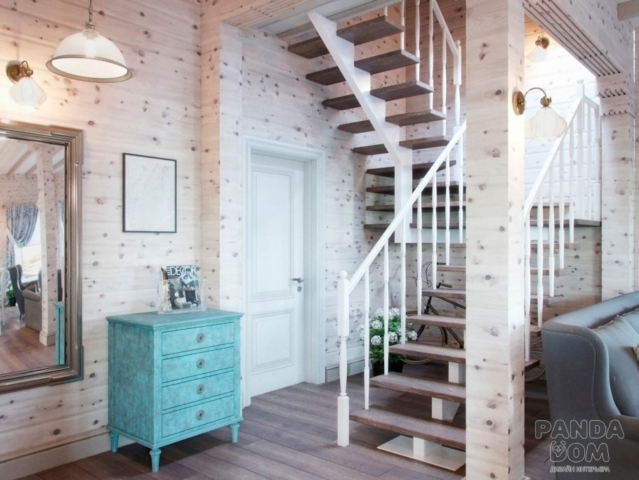 Лестница в стиле Кантри в загородном