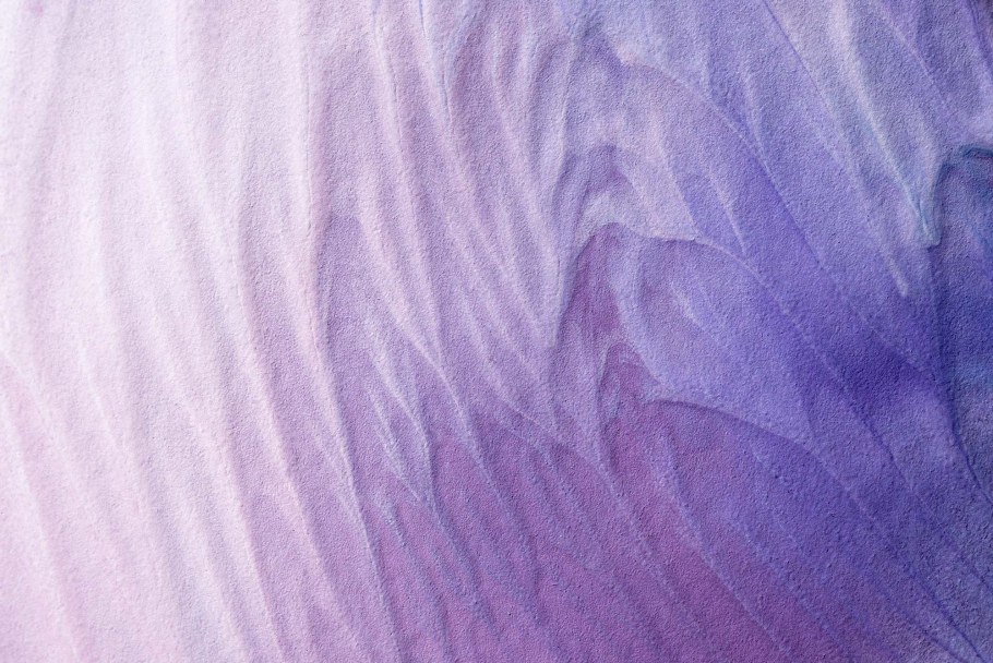 Лавандовый цвет стен