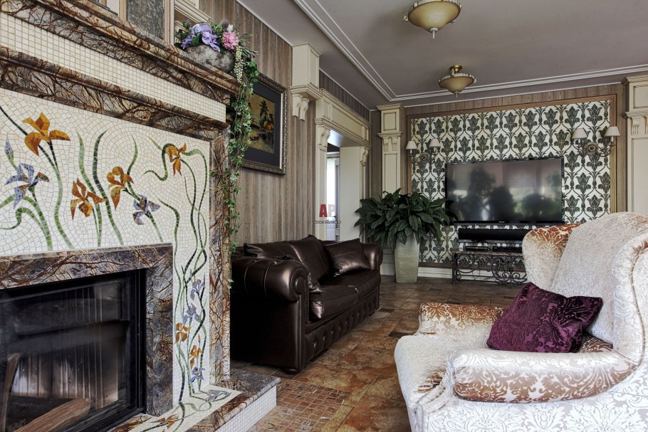 Мозаика в гостиной