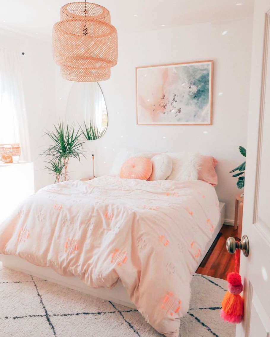 Сочетание персикового и розового в интерьере