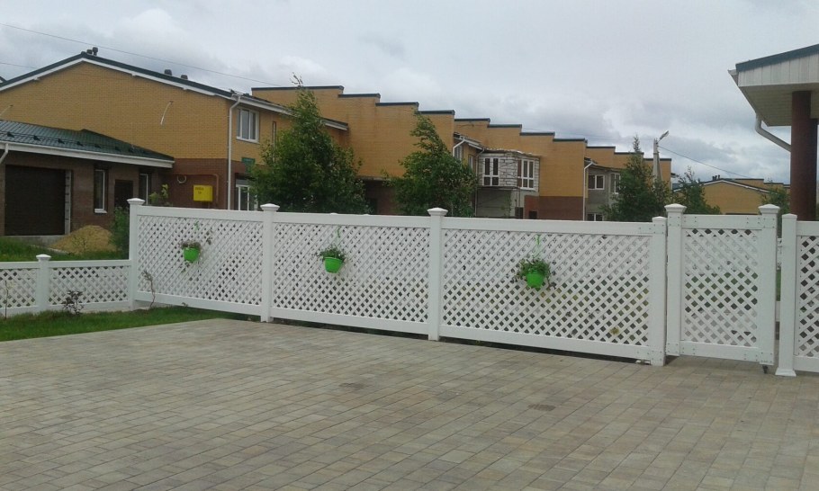 Забор на дачном участке