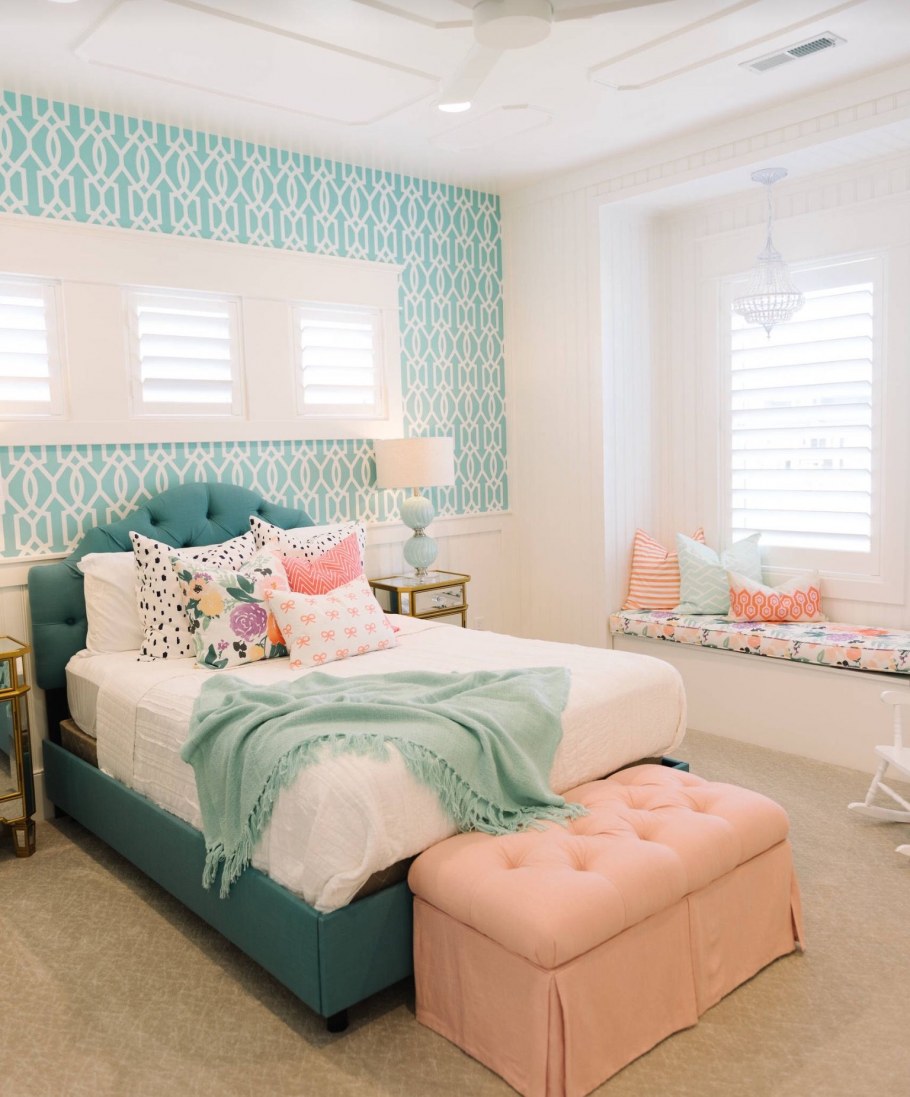 Спальня в современном стиле пастельных тонах
