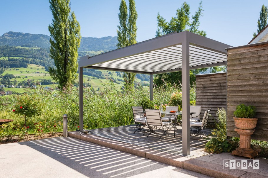 Беседка биоклиматическая пергола