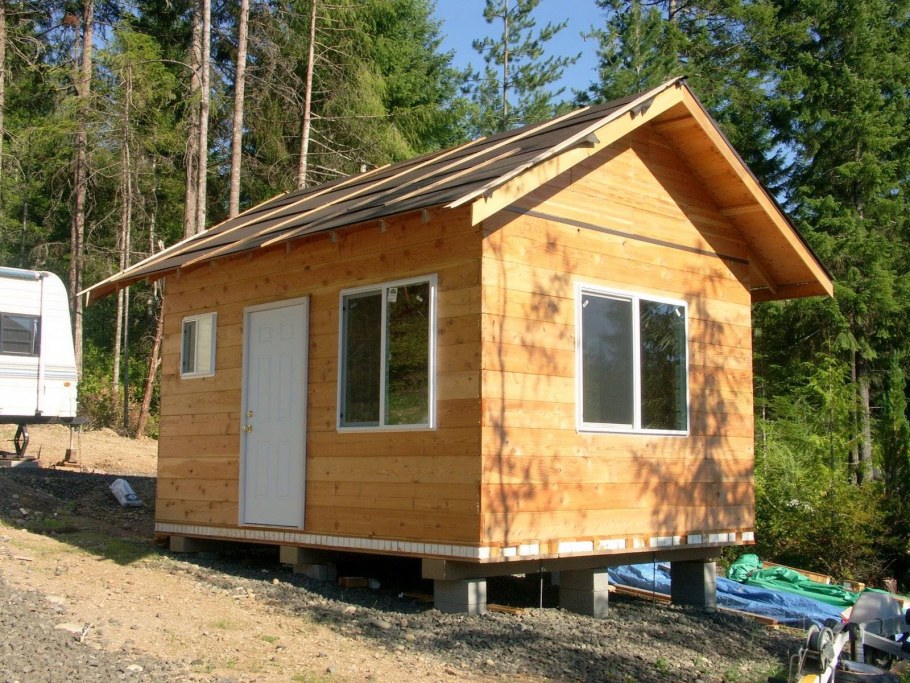 Каркасный временный домик