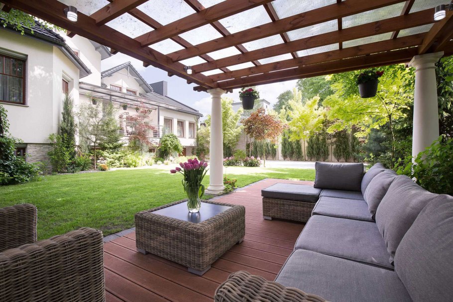 Пристроенные беседки веранды террасы