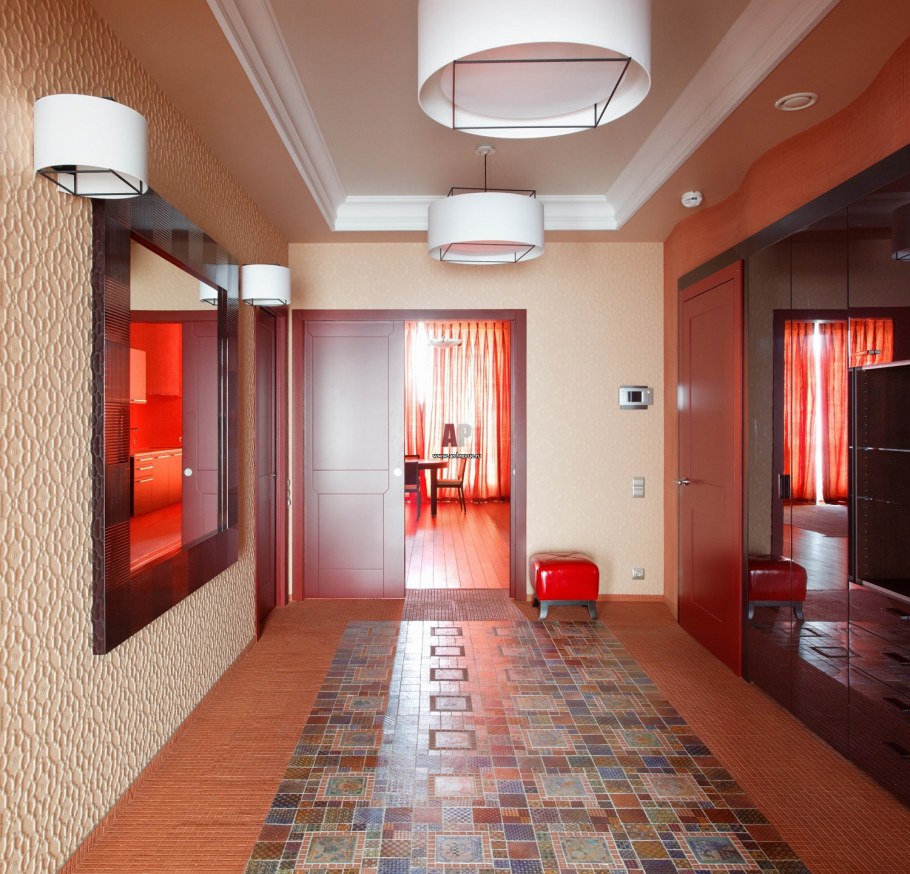 Прихожая в оранжевом стиле