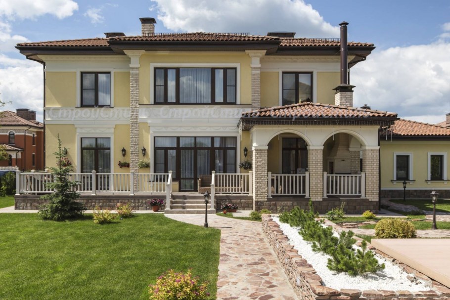 Красивые фасады коттеджей