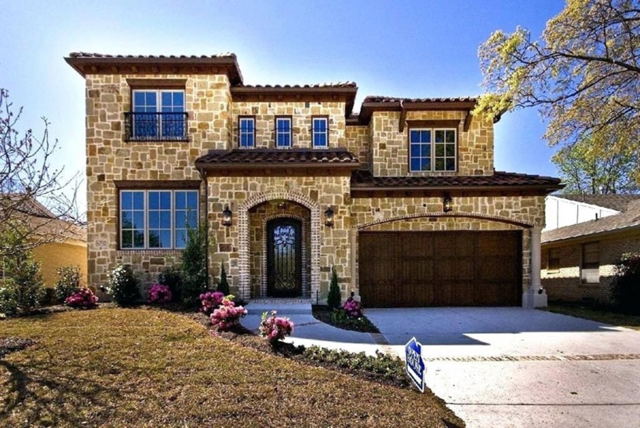 Tuscan Villa Exterior