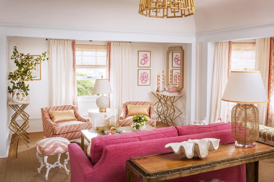 Розовый цвет в интерьере гостиной