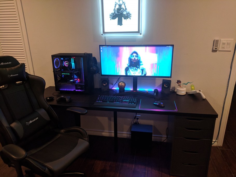 Рабочее место за компьютером