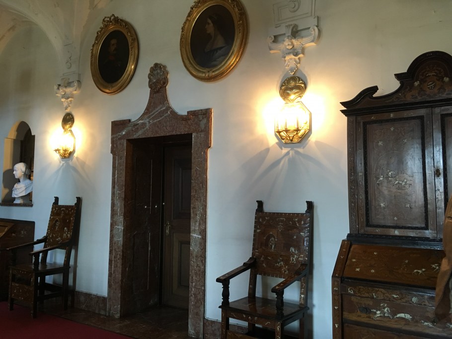 Замок Гогенцоллерн внутри подземелье