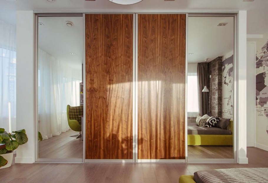 Двери купе шпон