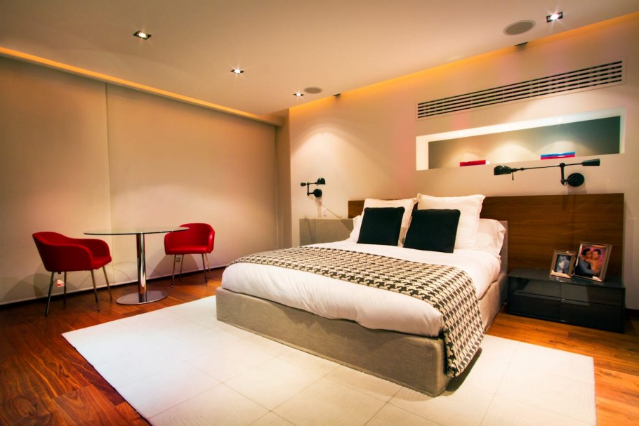 Бильярдный зал интерьер в готическом стиле