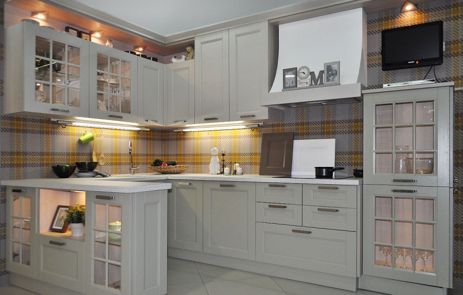 Эмилия Плаза Реал