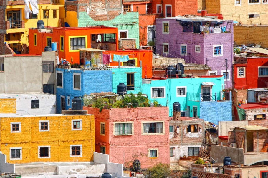 Фасад улицы Мехико