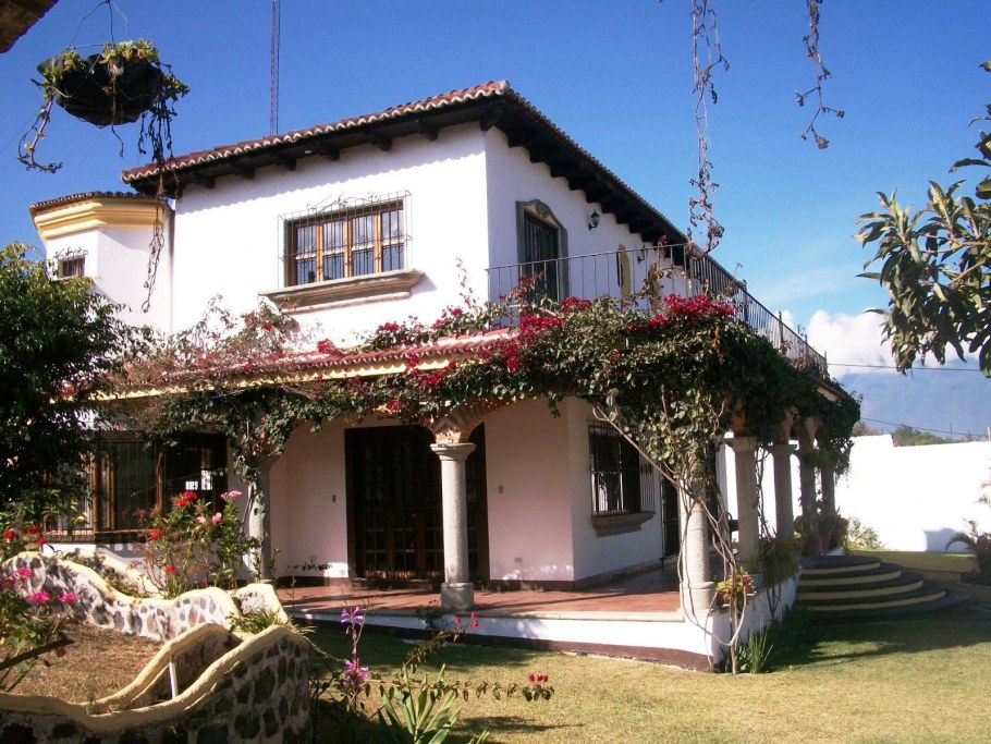 Испанский Нео колониальный стиль в архитектуре