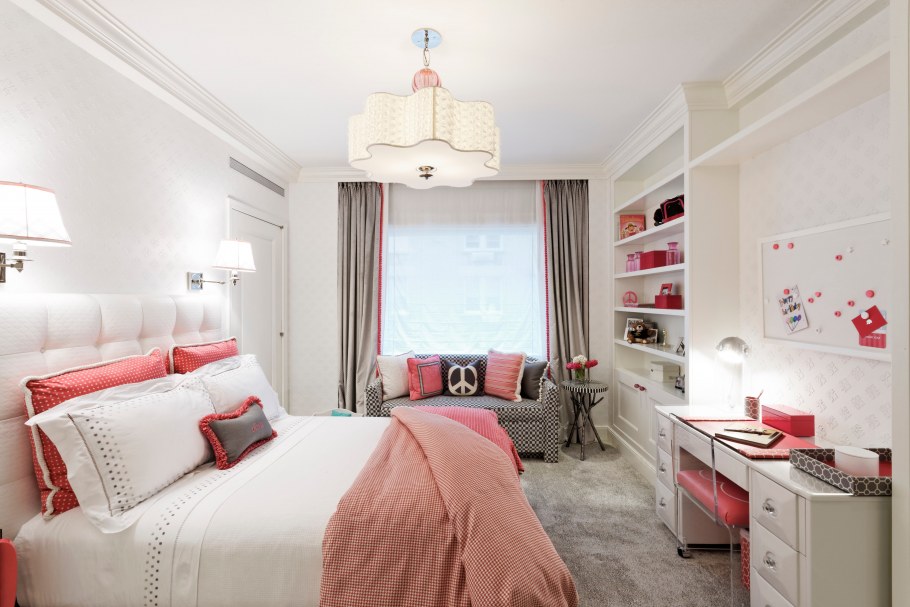 Планировка спальни девушки