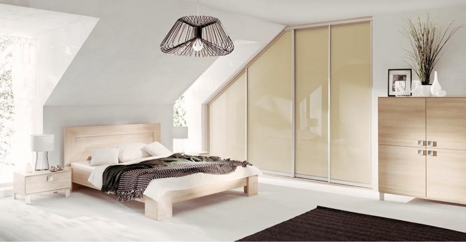 Встроенные шкафы на мансарде