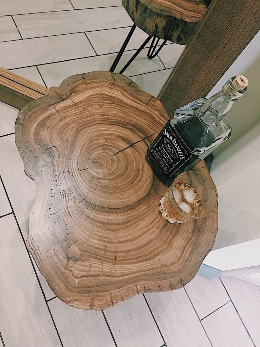 Журнальный столик карагач