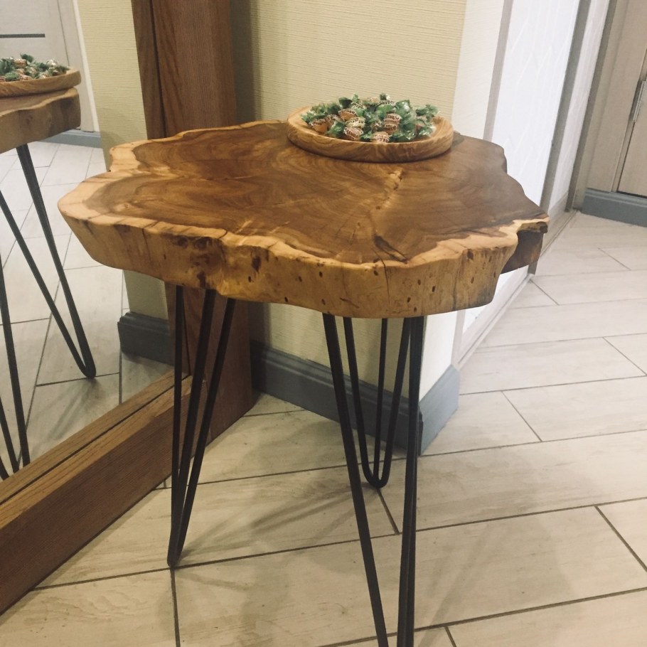 Журнальный столик карагач