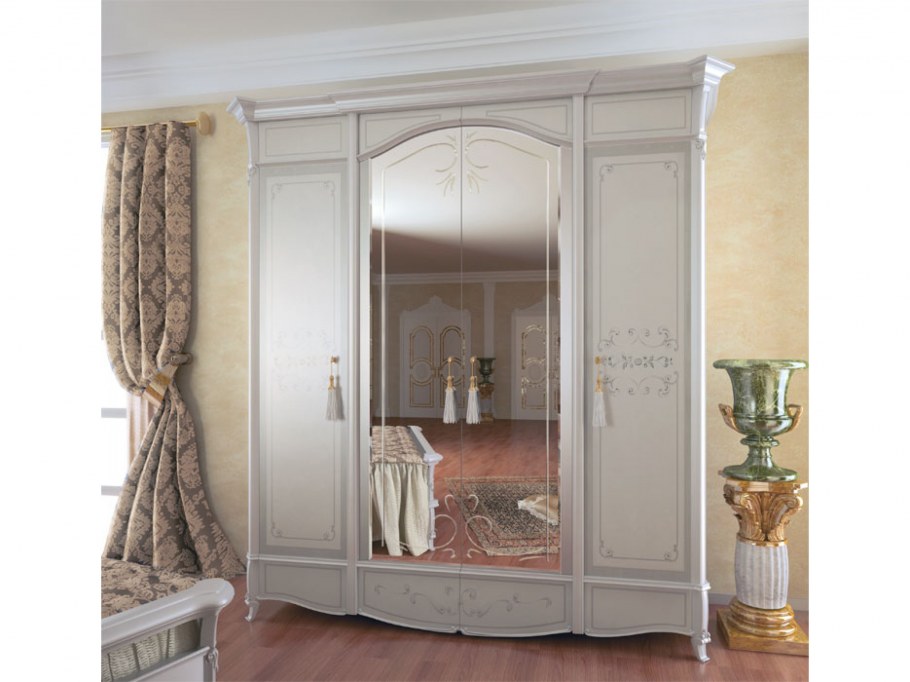 Шкаф купе классика шестидверные патина