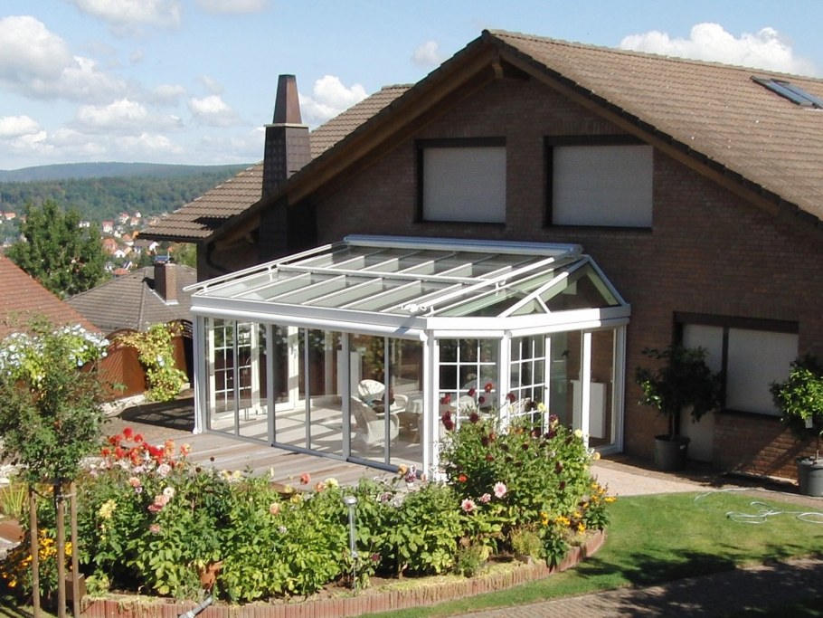 Патио с крышей из поликарбоната