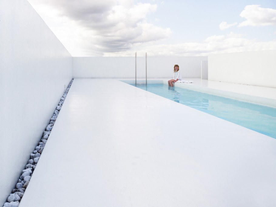 Интерьер бассейна