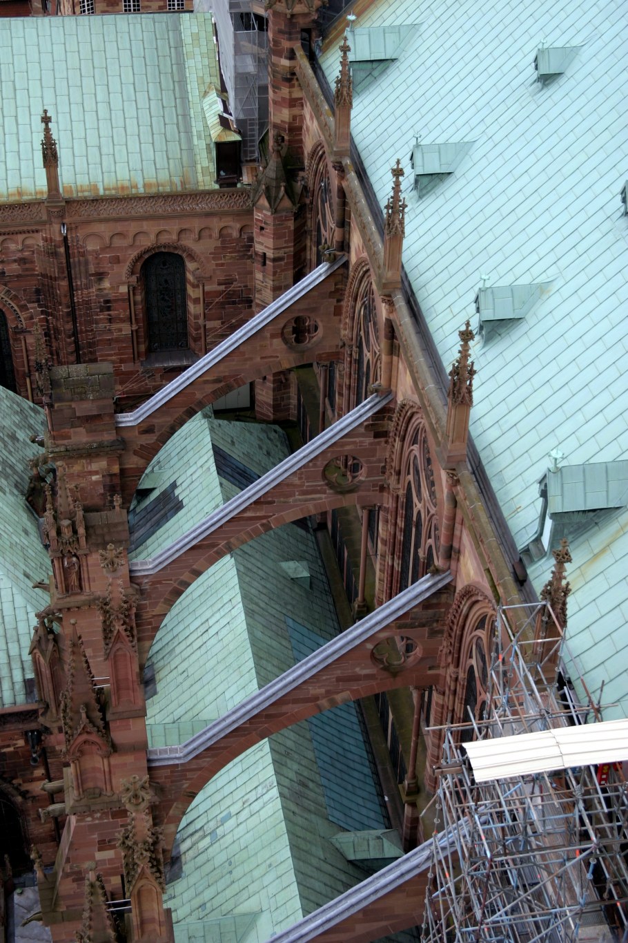 Миланский собор контрфорсы