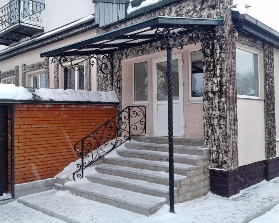 Входная группа в коттедж