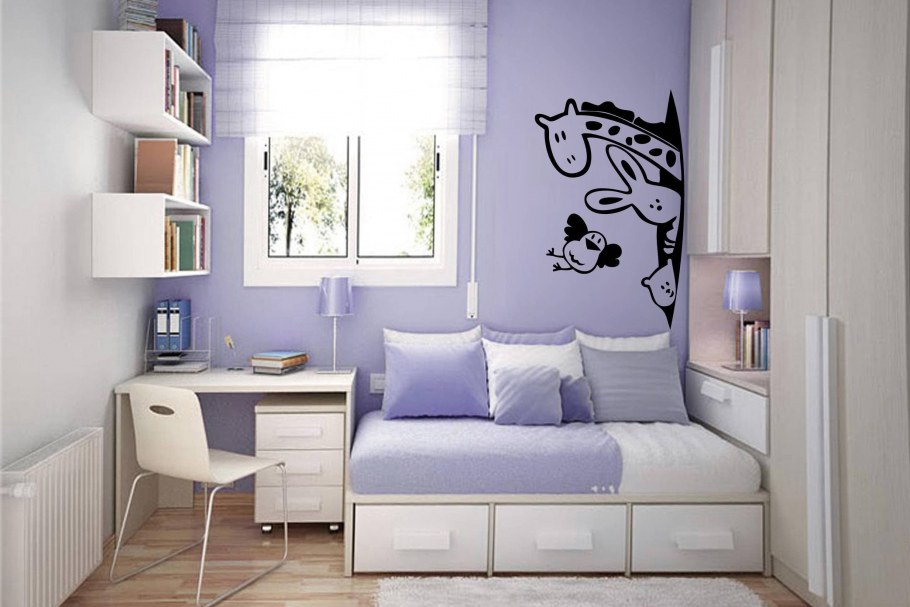 Маленькая спальная комната подростка