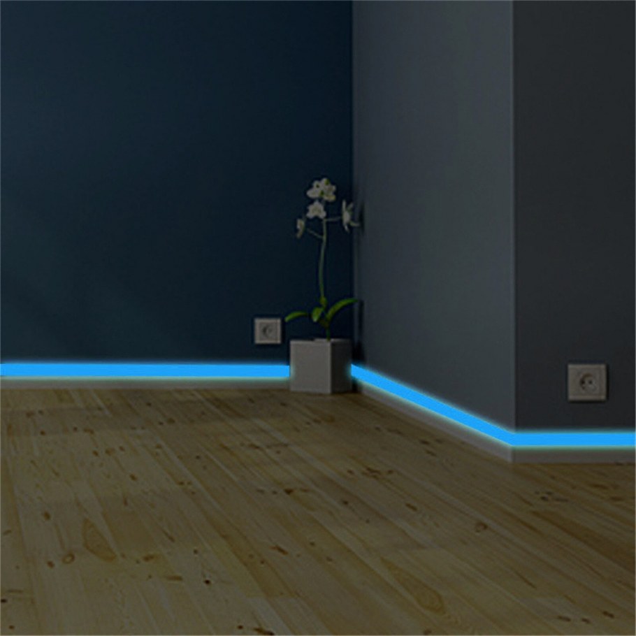 Плинтус с подсветкой