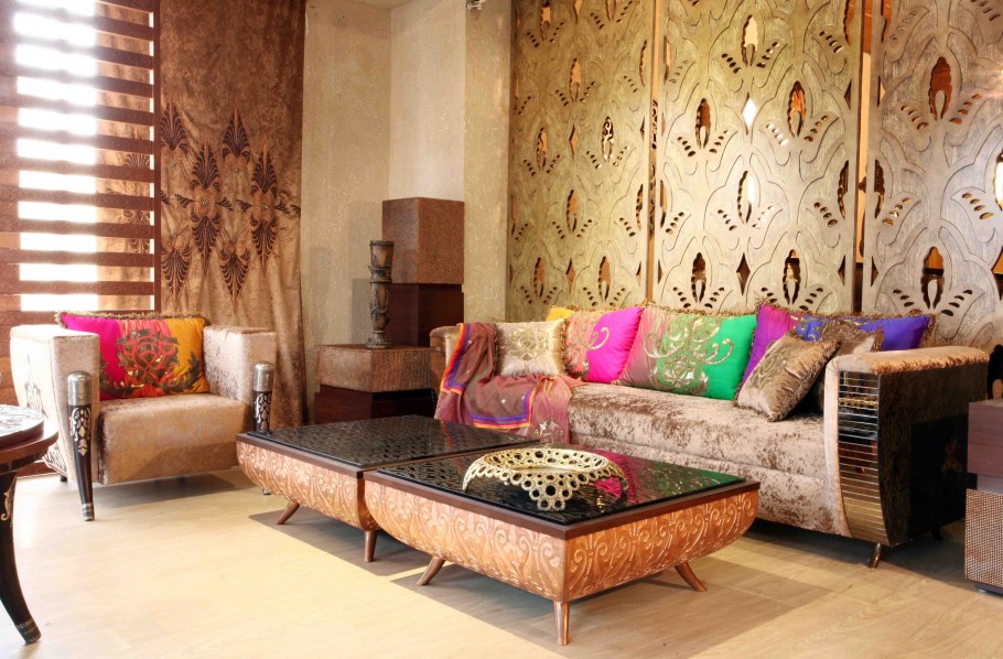 Бежевая гостиная в Восточном стиле