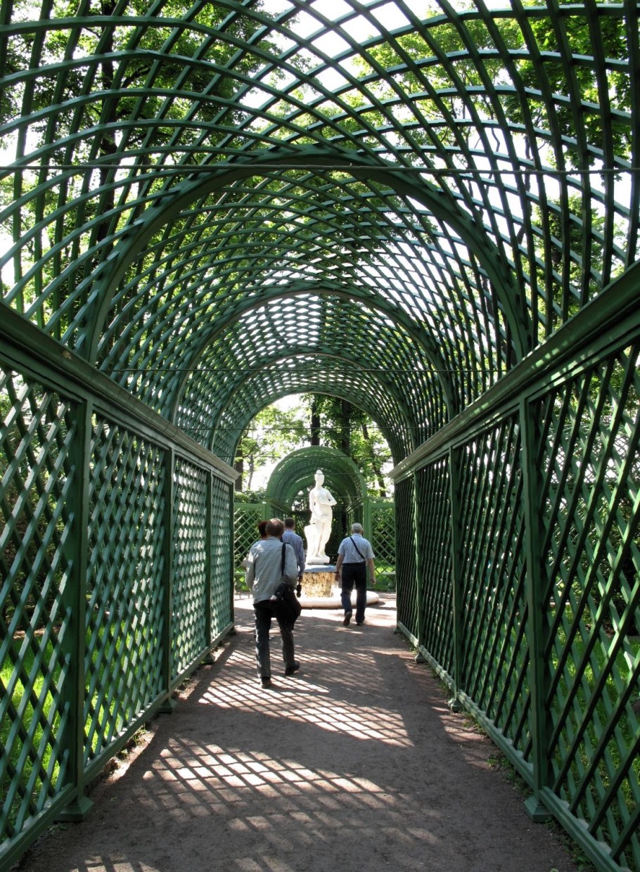 Перголы беседки в английском саду