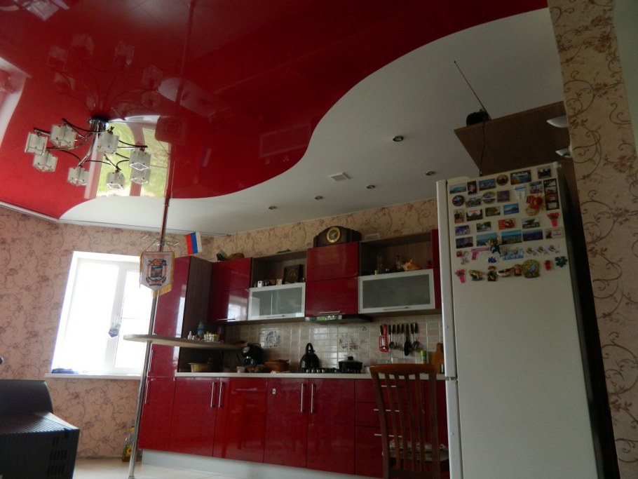 Кухня в стиле Хай-тек в хрущевке