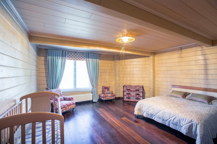 Внутренняя покраска деревянного дома вагонка